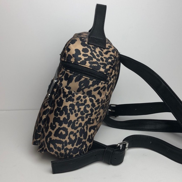 NEW Reaction Kenneth Cole Leo Leopard Backpack - Picture 5 of 7